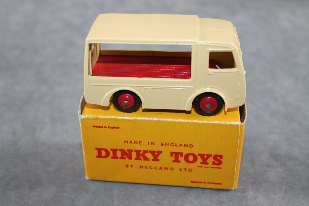 electric van milk float ncb cream dinky toys 491 side