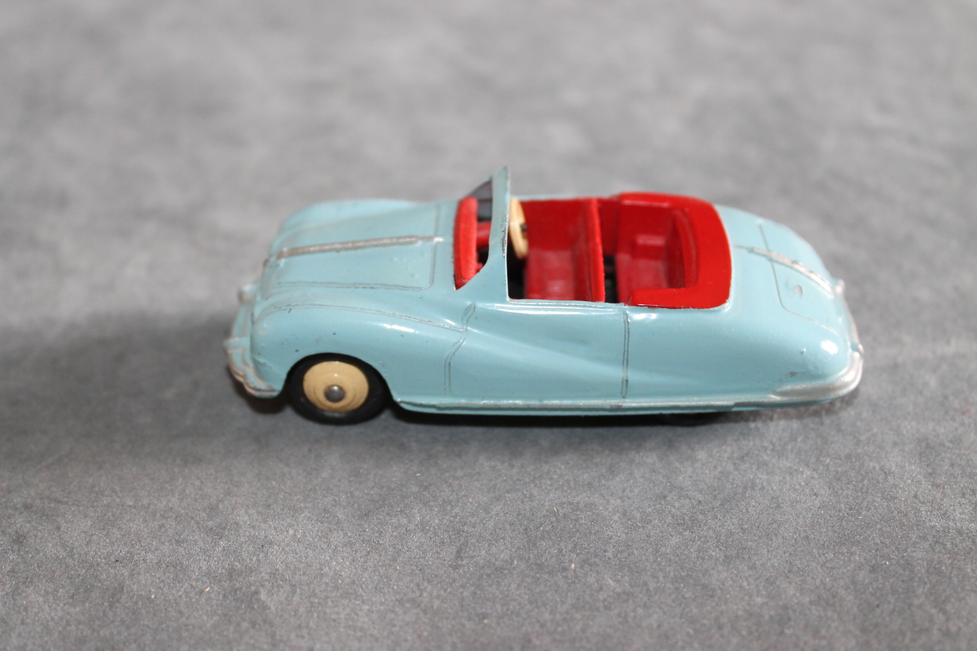 DINKY TOYS 140A 140 A AUSTIN ATLANTIC BLUE MINT