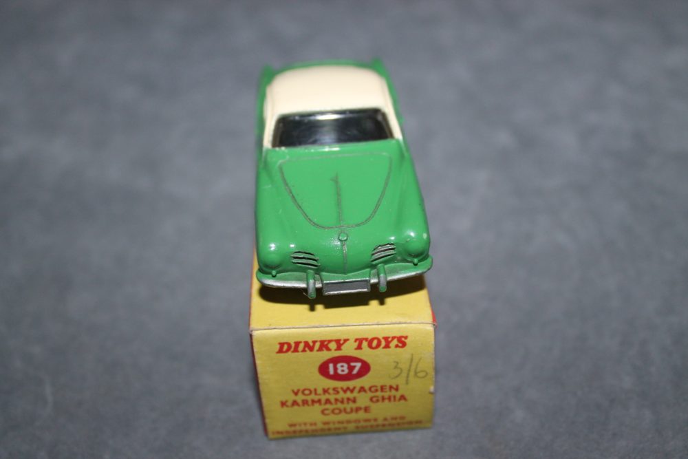 volkswagen kharmann ghia coupe dinky toys 187 front