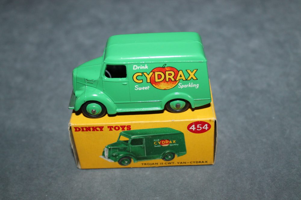 trojan cydrax van dinky toys 454