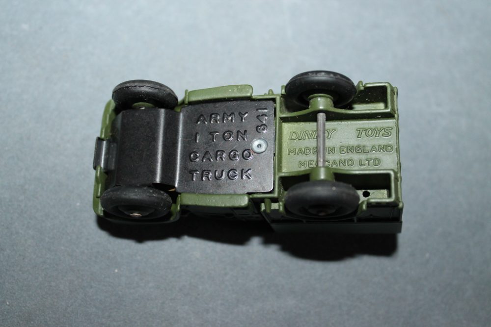 1 ton army truck dinky toys 641 base