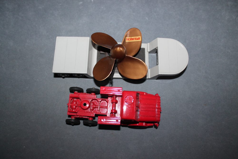 mighty antar with un mountable trailer and propeller load dinky toys 986 right side