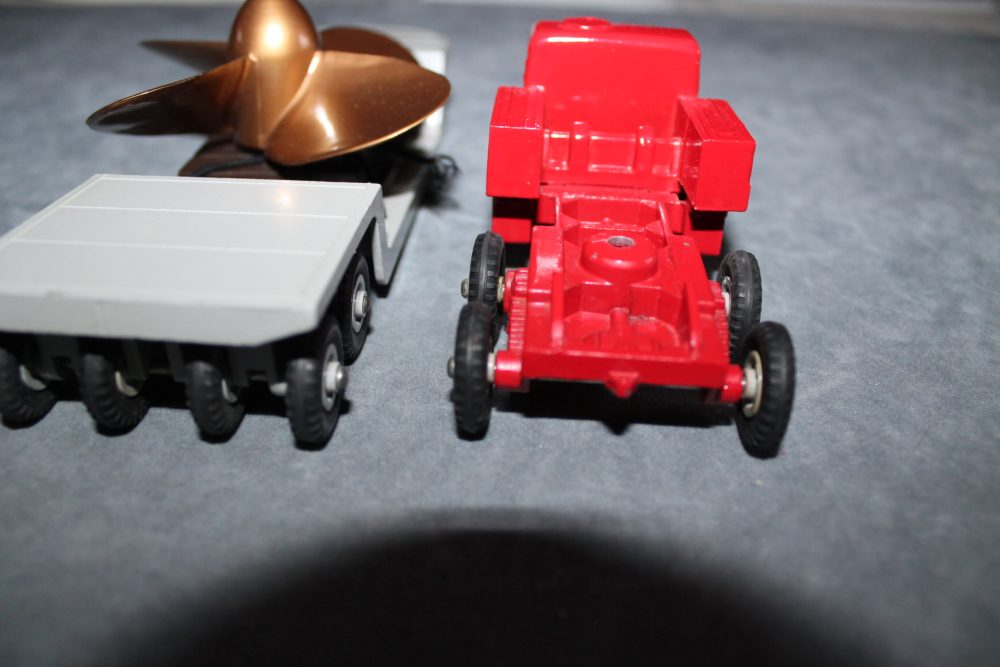 mighty antar with un mountable trailer and propeller load dinky toys 986 back