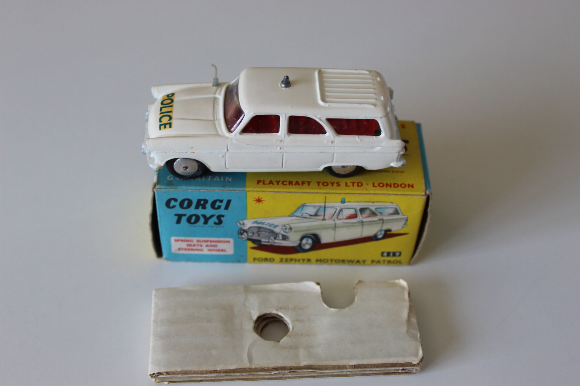 ford zephyr motorway control corgi toys 419