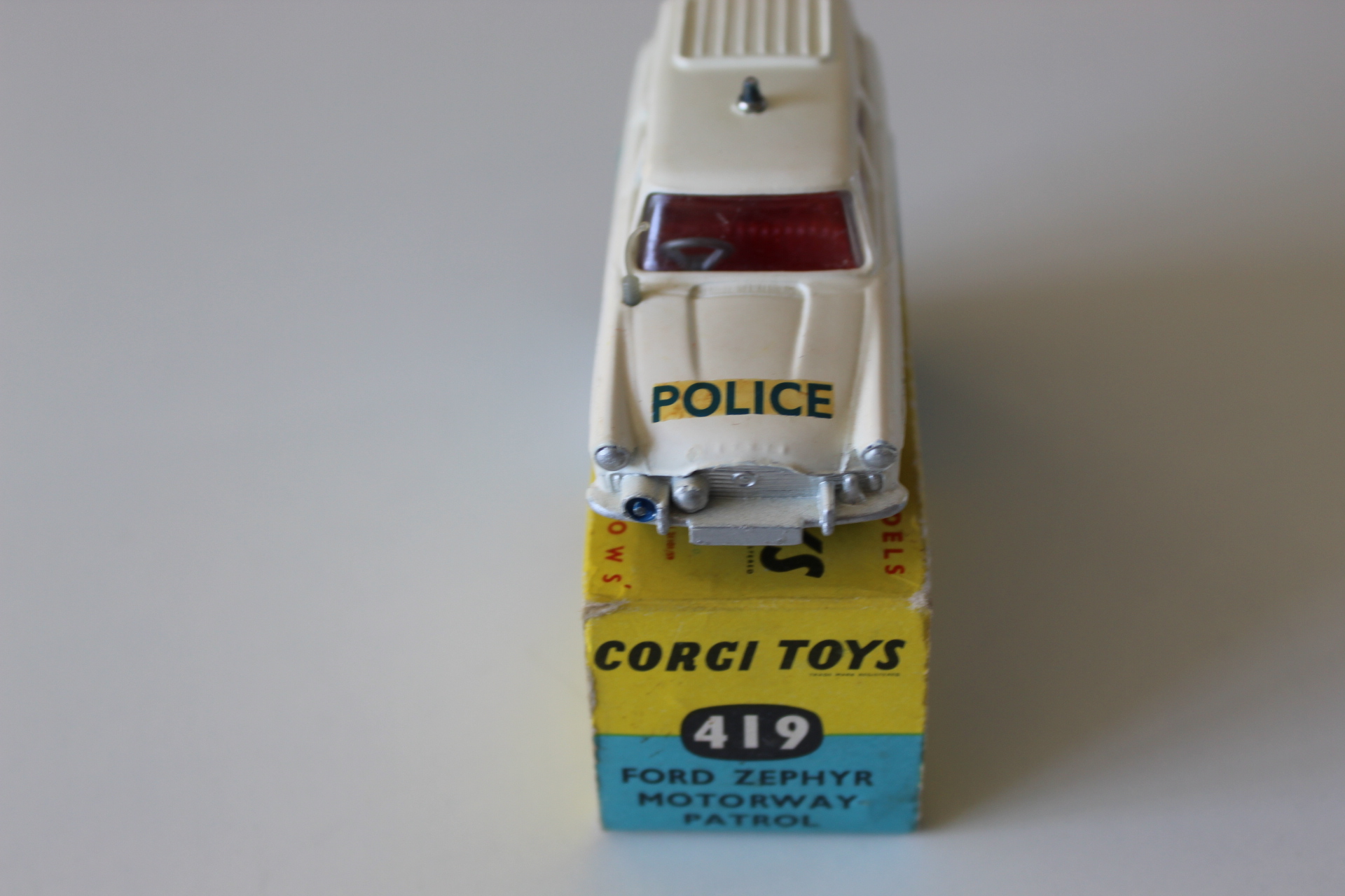 ford zephyr motorway control corgi toys 419 front