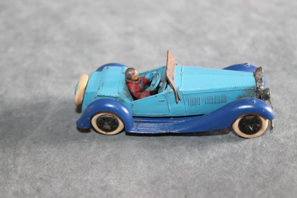 pre war british salmson 2 seater sports car with driver dinky toys 36e side