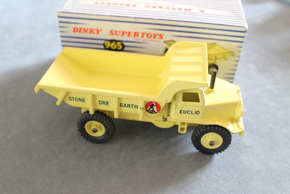 euclid rear dump truck dinky toys 965 right side