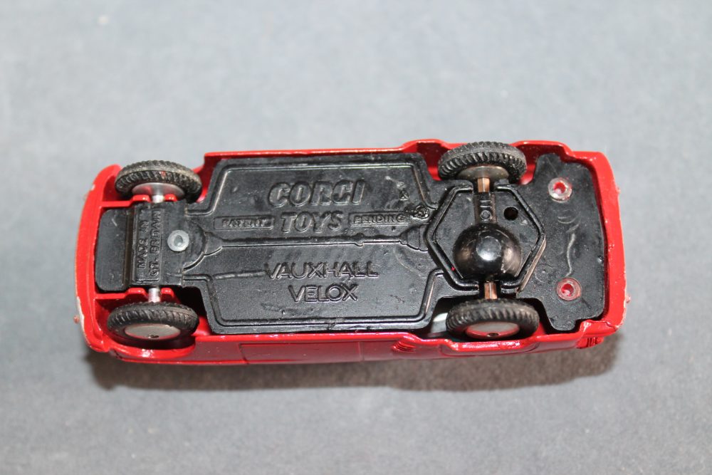 vauxhall velox red mechanical corgi toys 203m base