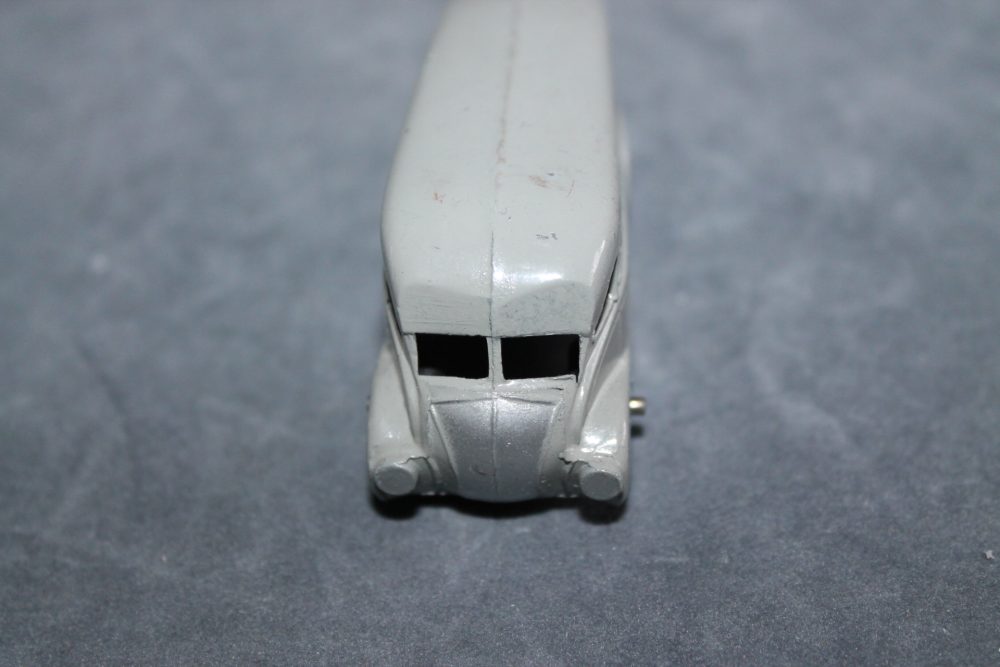 streamlined bus dinky toys 29b front