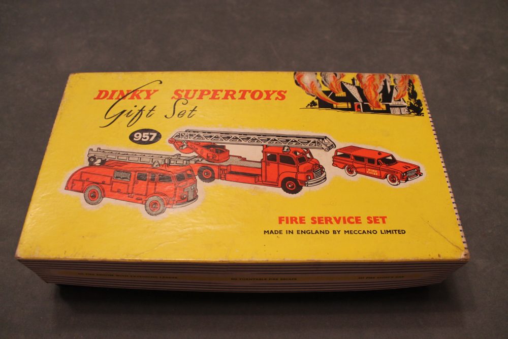 fire service gift set dinky toys 957
