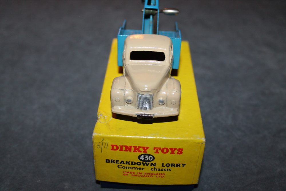 commer breakdown truck dinky toys 430 front