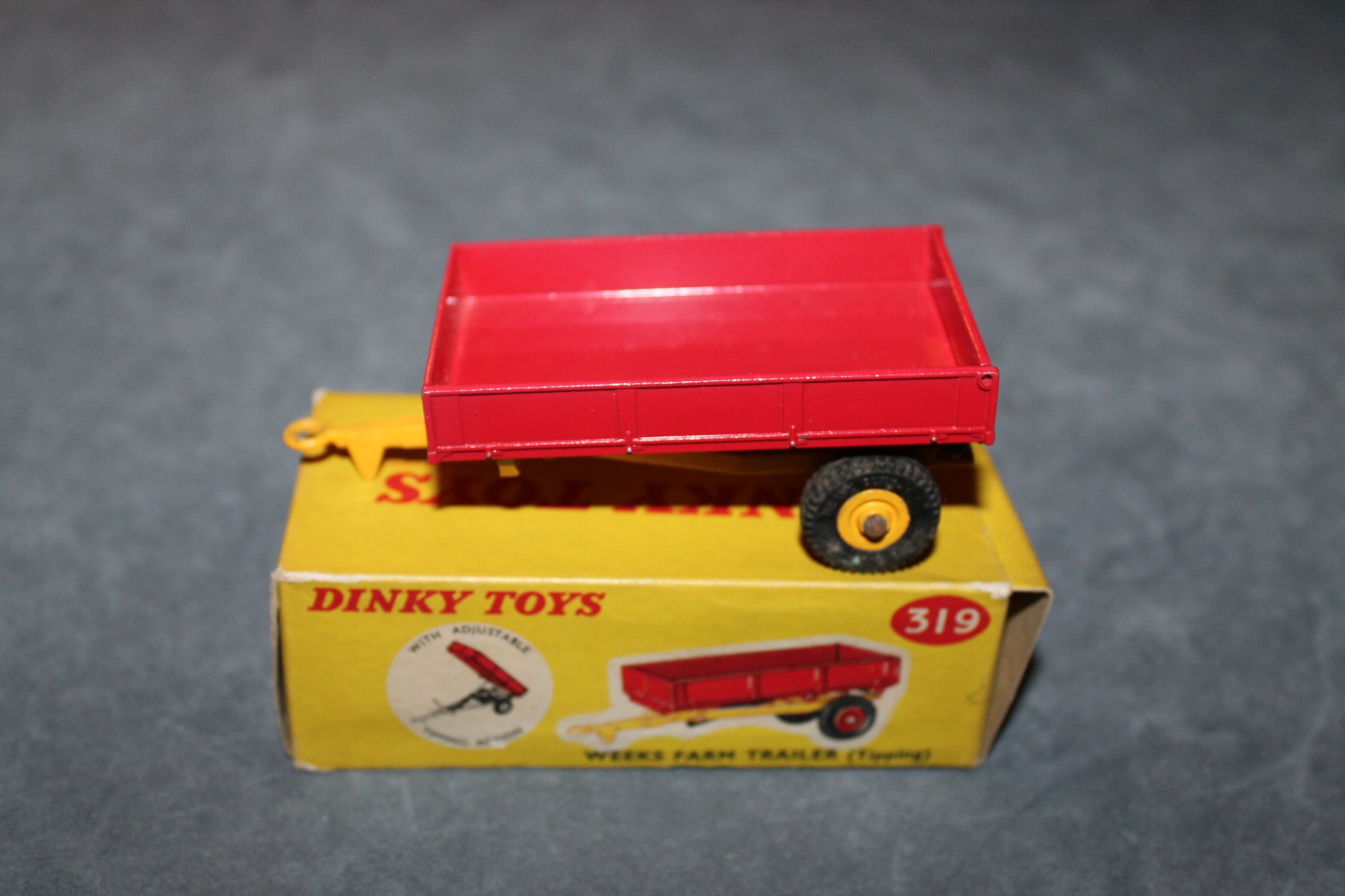 Dinky Toys 319 Weeks Farm Tipping Trailer - Diecast