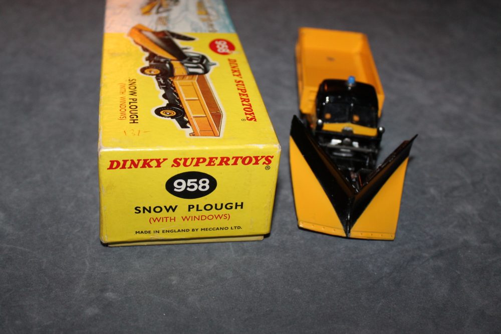guy snow plough dinky toys 958 front