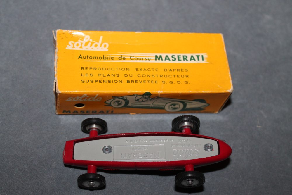 maserati racing car red solido toys 102 base