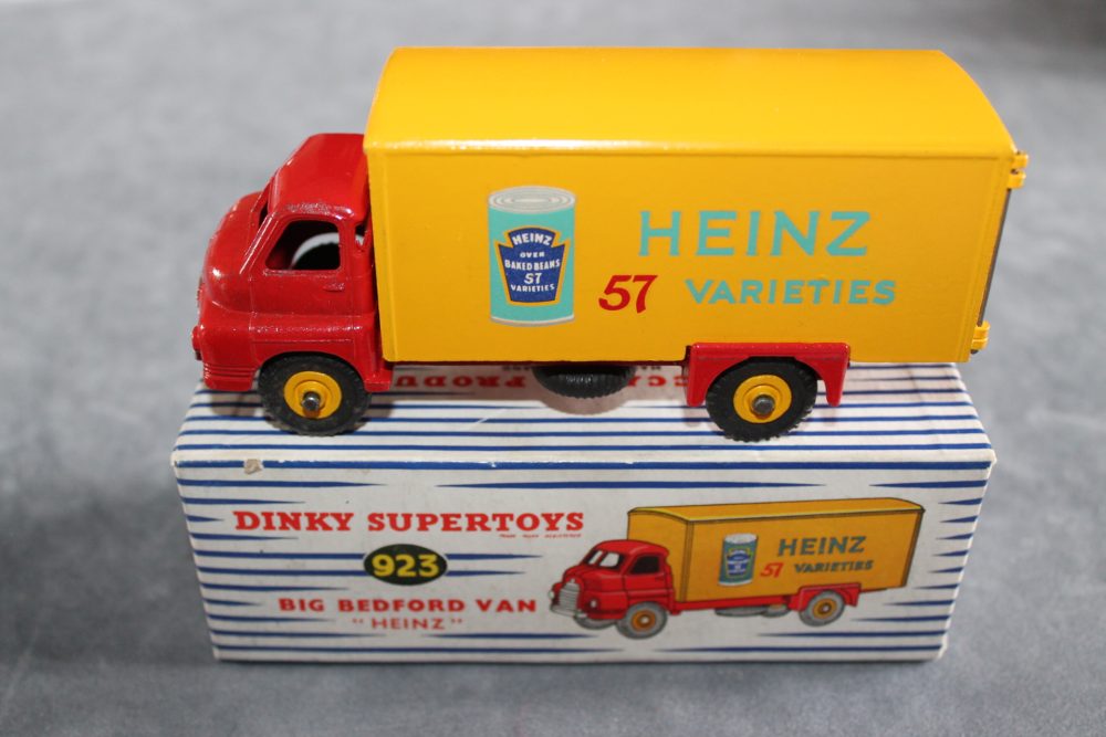 big bedford lorry heinz baked beans dinky toys 923