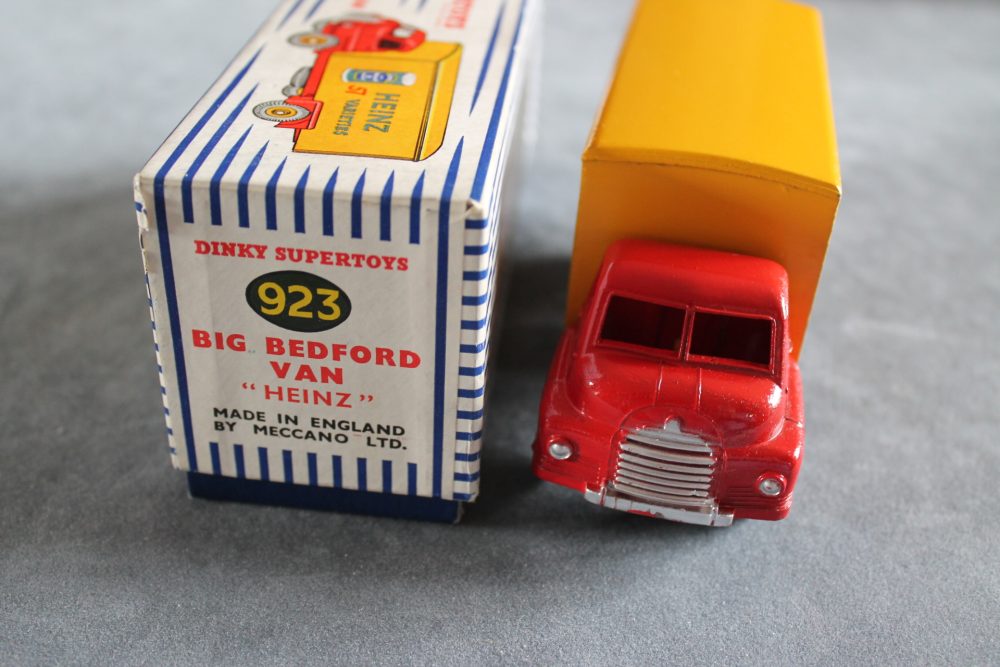 big bedford lorry heinz baked beans dinky toys 923 front