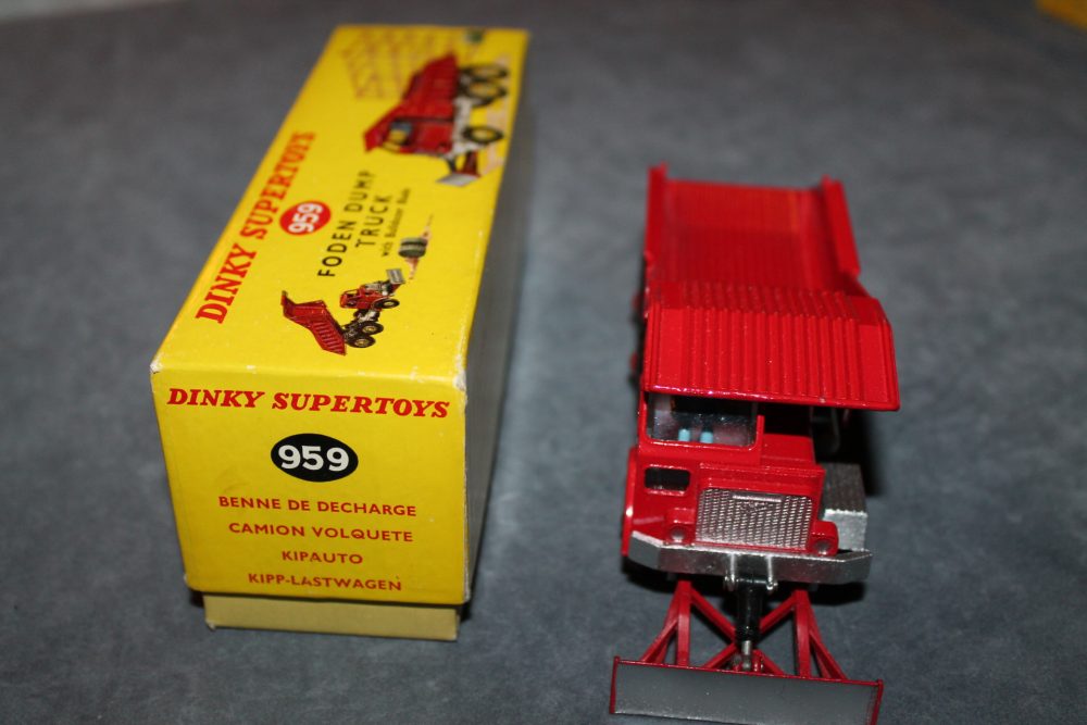 foden dump truck dinky toys 959 front