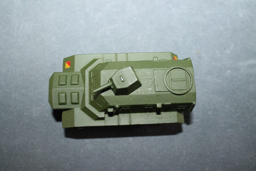 armoured personnel carrier dinky toys 676 top