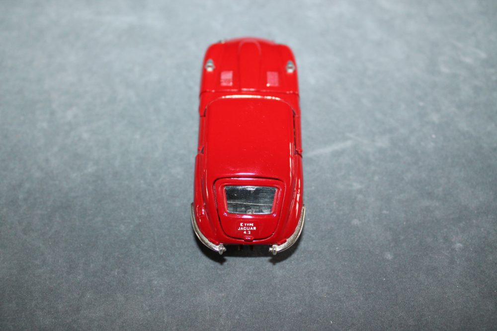 e type jaguar red corgi toys 335 back