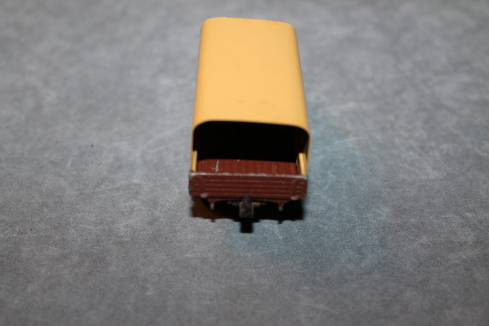austin covered wagon brown rare dinky toys 413 back