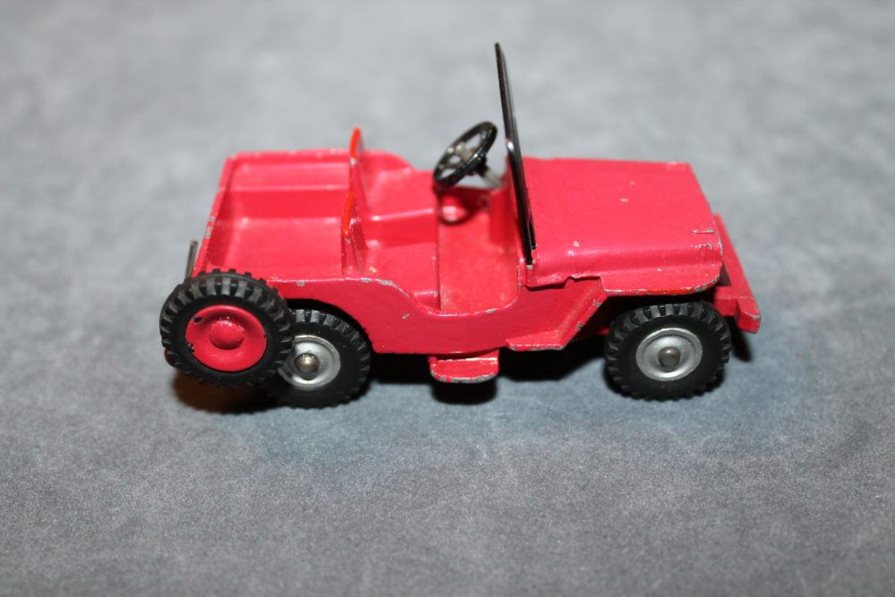 universal jeep rare variation dinky toys 405 side