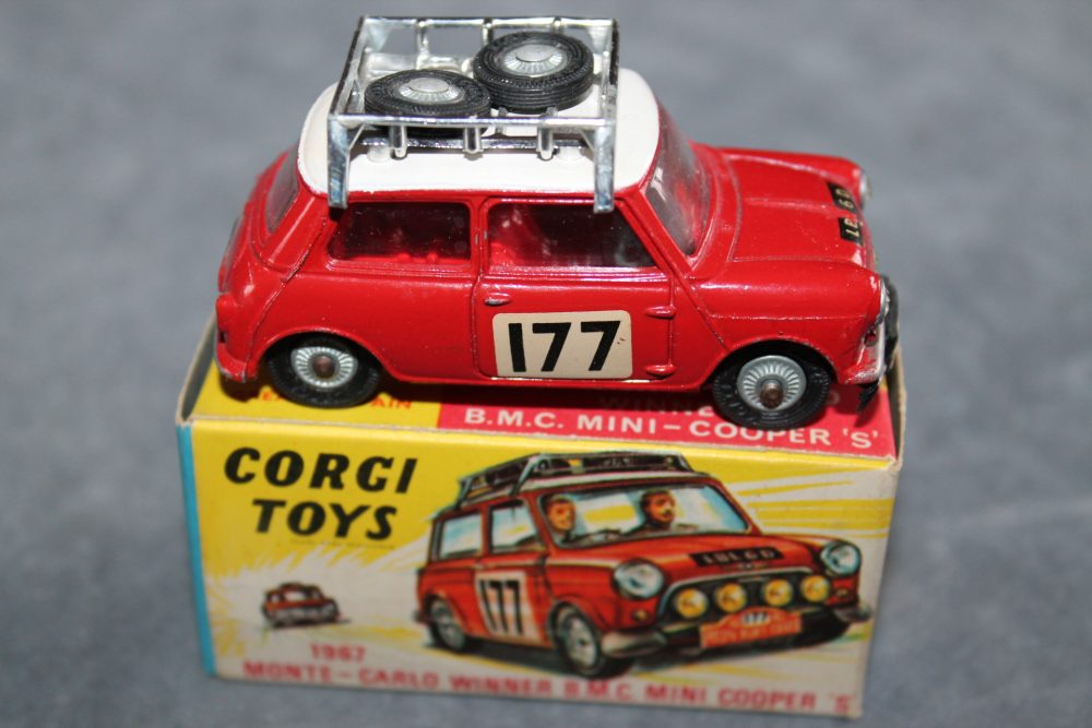 1967 monte carlo winner bmc mini cooper corgi toys 339 side