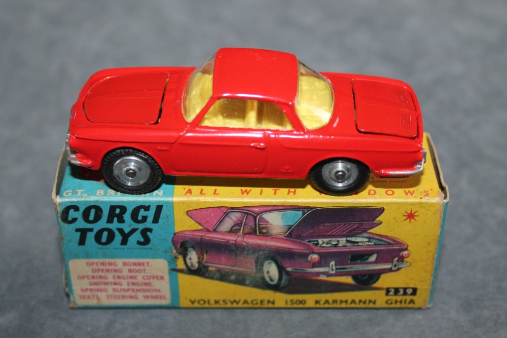 volkswagen 1500 kharmann ghia corgi toys 239