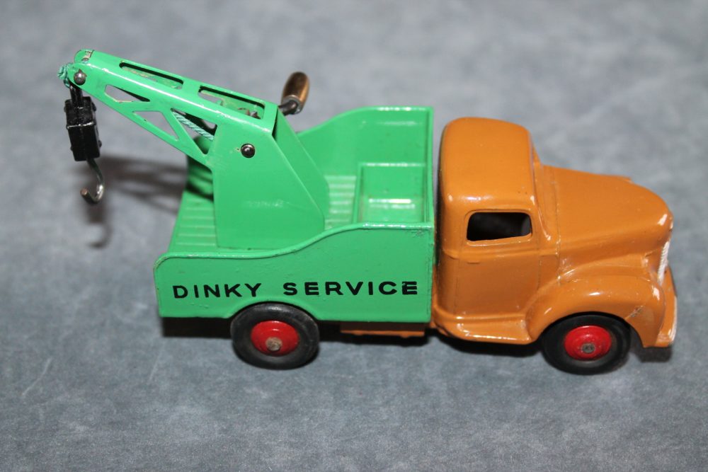 commer breakdown truck dinky toys 025x side