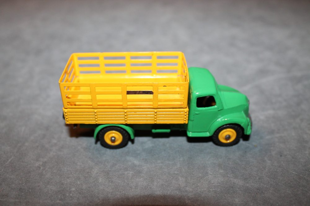farm produce wagon dinky toys 343 side