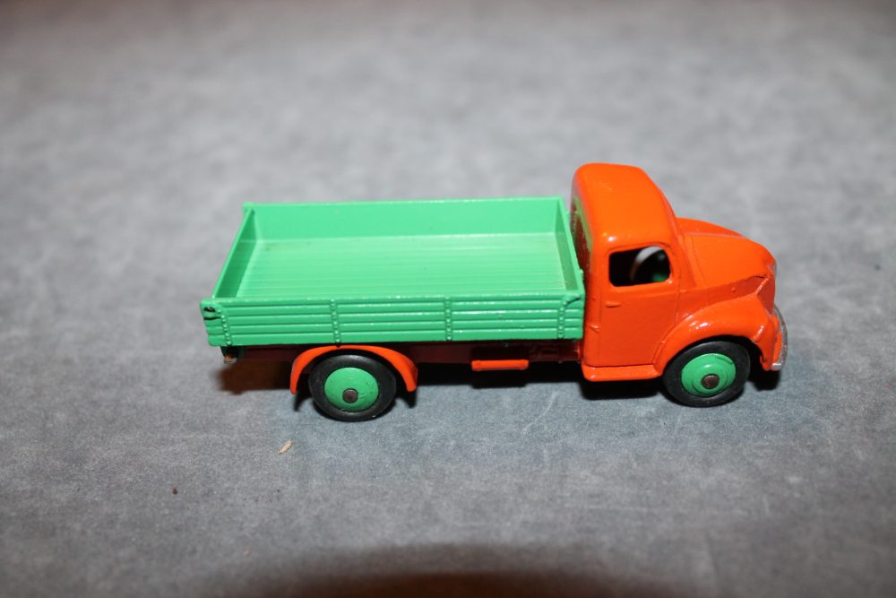 dodge tipper lorry dinky toys 414 side