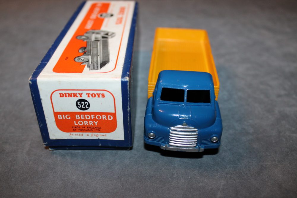 big bedford lorry dinky toys 522 front