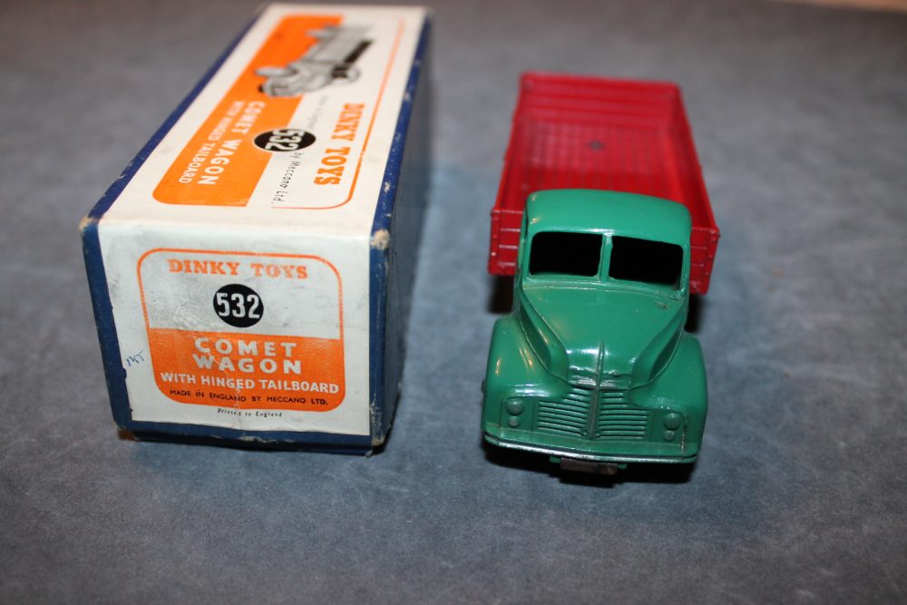 comet wagon & tailboard dinky toys 532 front