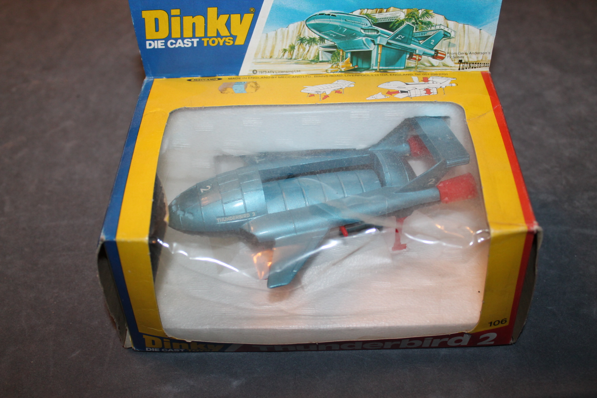 Dinky Toys 106 Thunderbirds 2 & 4 - Diecast Dinky Toys 106 Thunderbirds 2 & 4 - Diecast