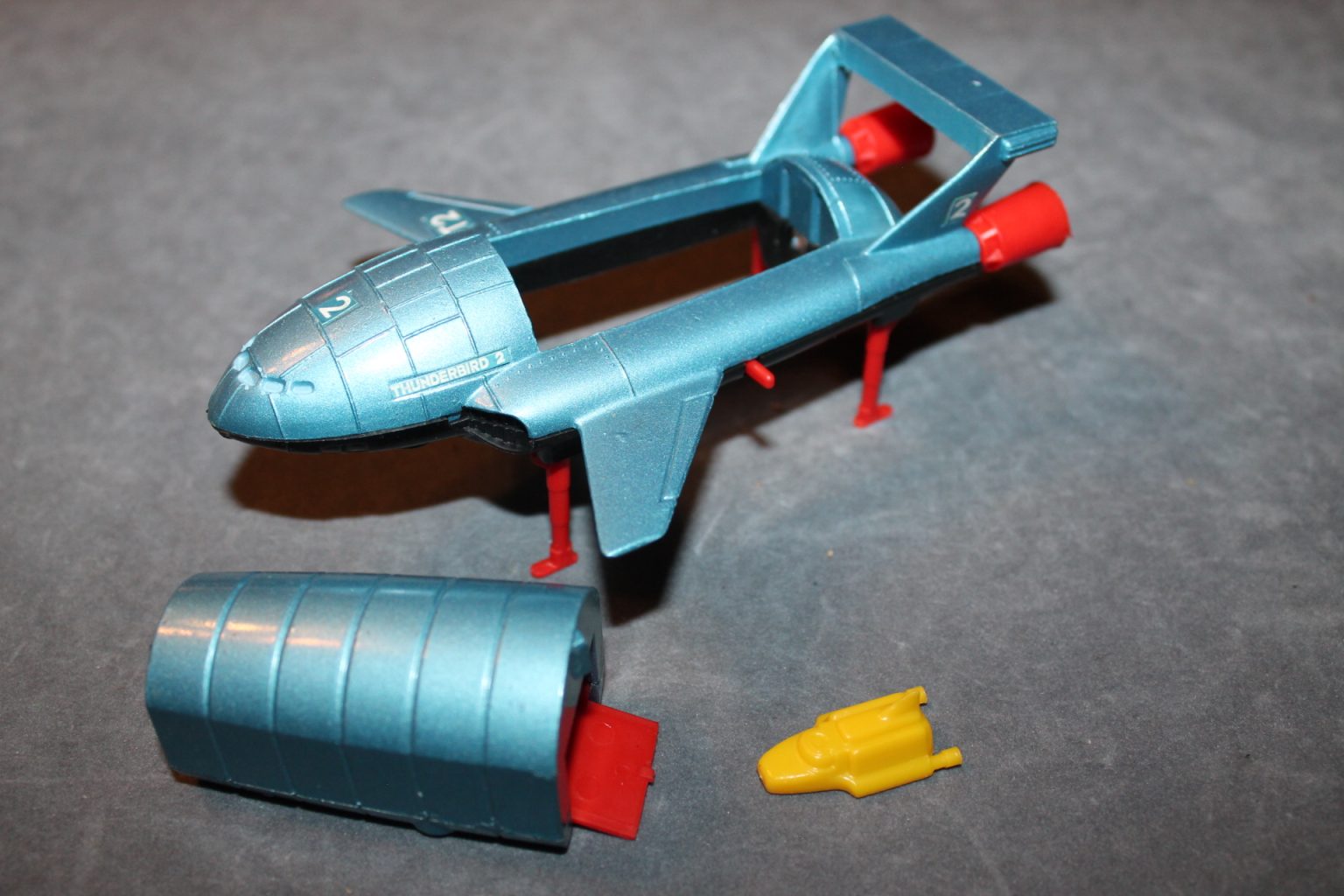 Lot D'affiches Et Dépliants Publicitaires Dinky Toys Thunderbirds - Réf. 100 à 105, Année 1968 - Neuf