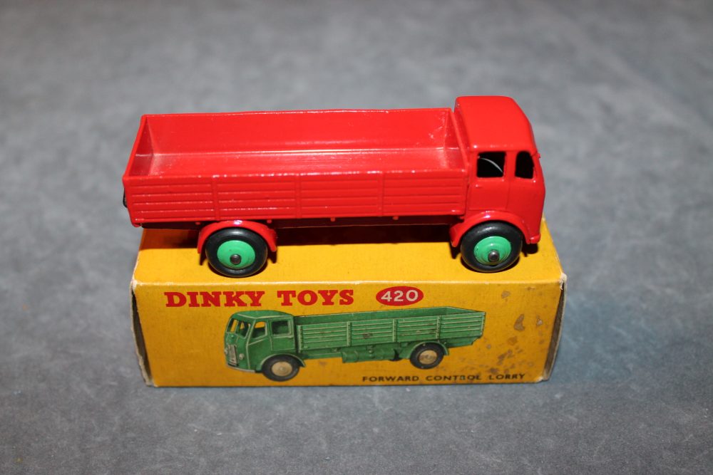 forward control lorry dinky toys 420 side