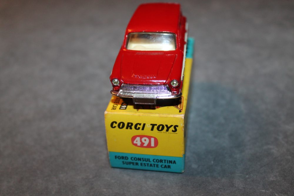 ford cortina estate car corgi toys 491 front