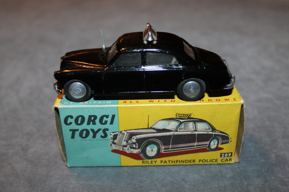 riley police car corgi toys 209