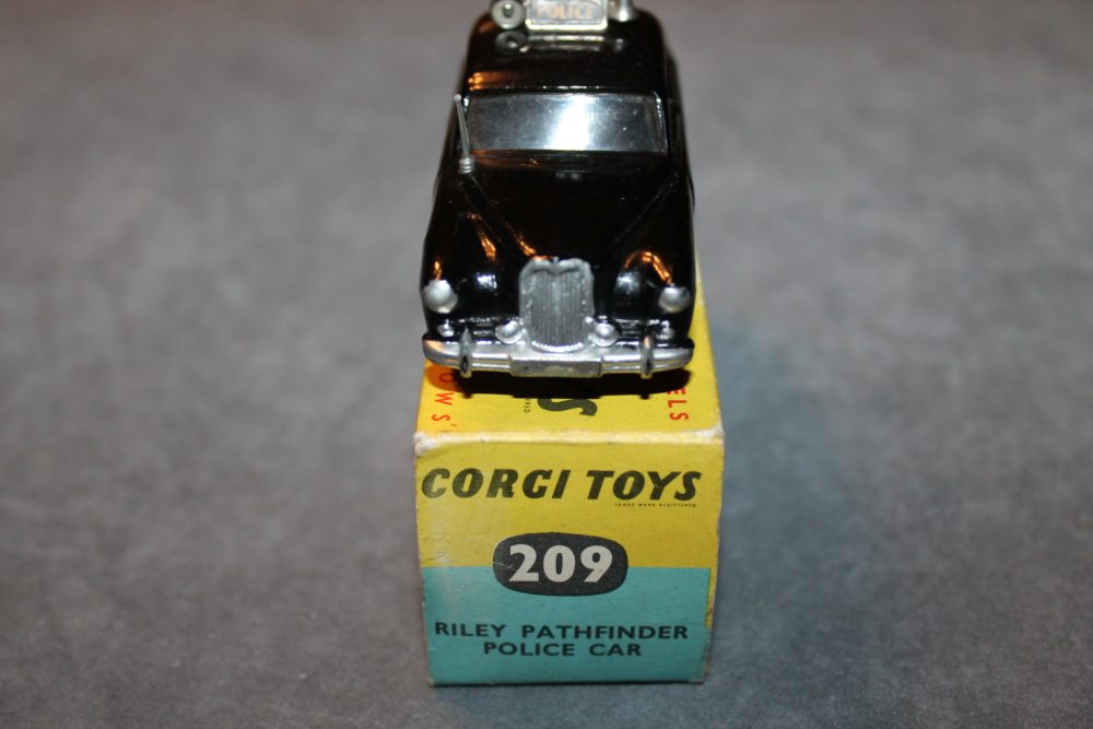 riley police car corgi toys 209 front