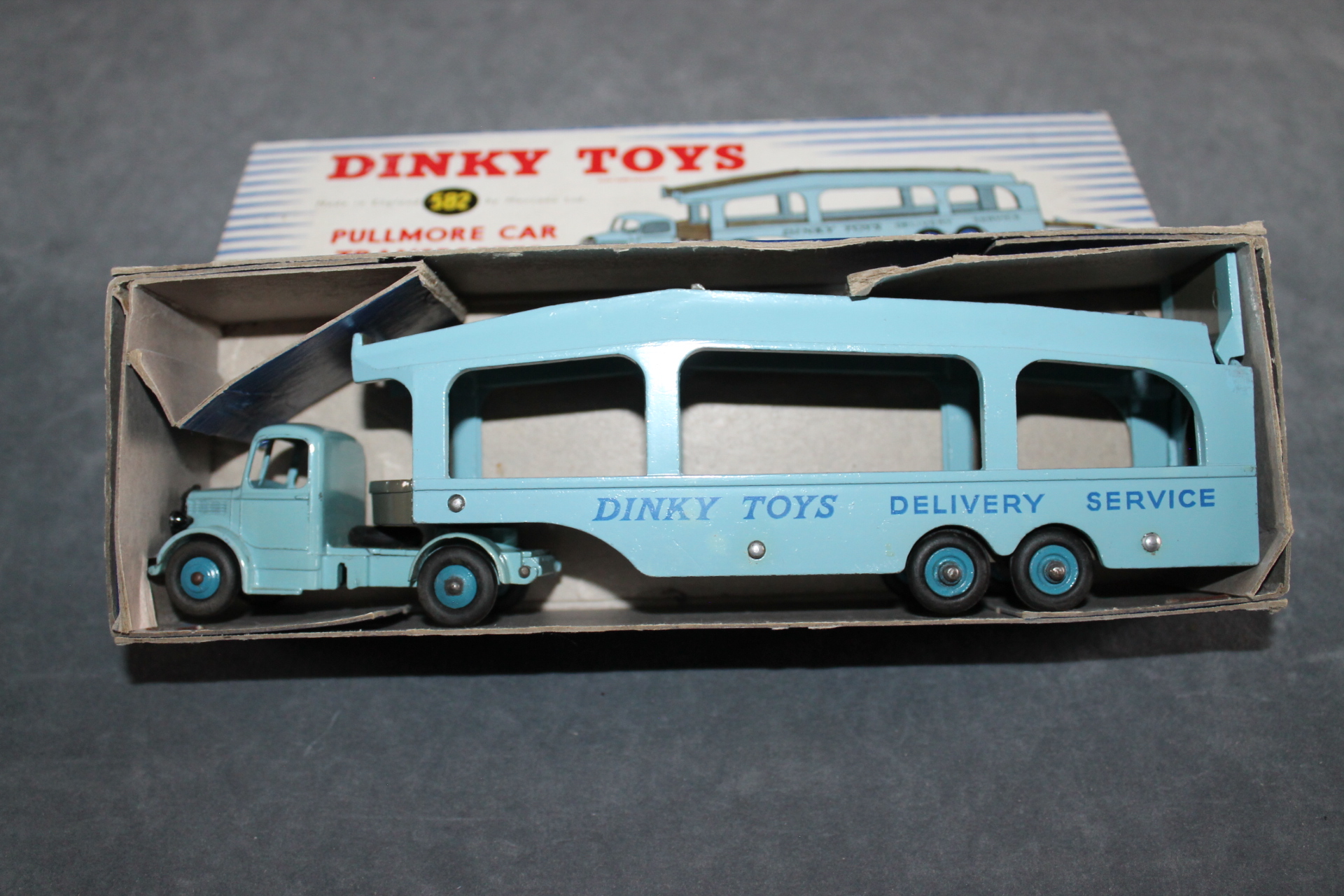 Dinky toys store car transporter