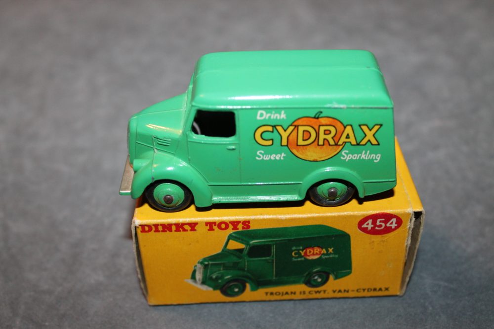 trojan cydrax van dinky toys 454