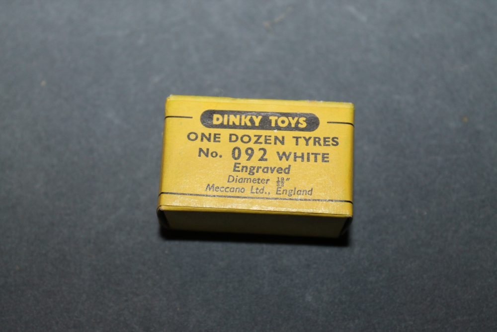 white tyres full un opened box dinky toys 092