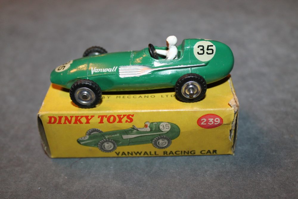 vanwall racing car dinky toys 239
