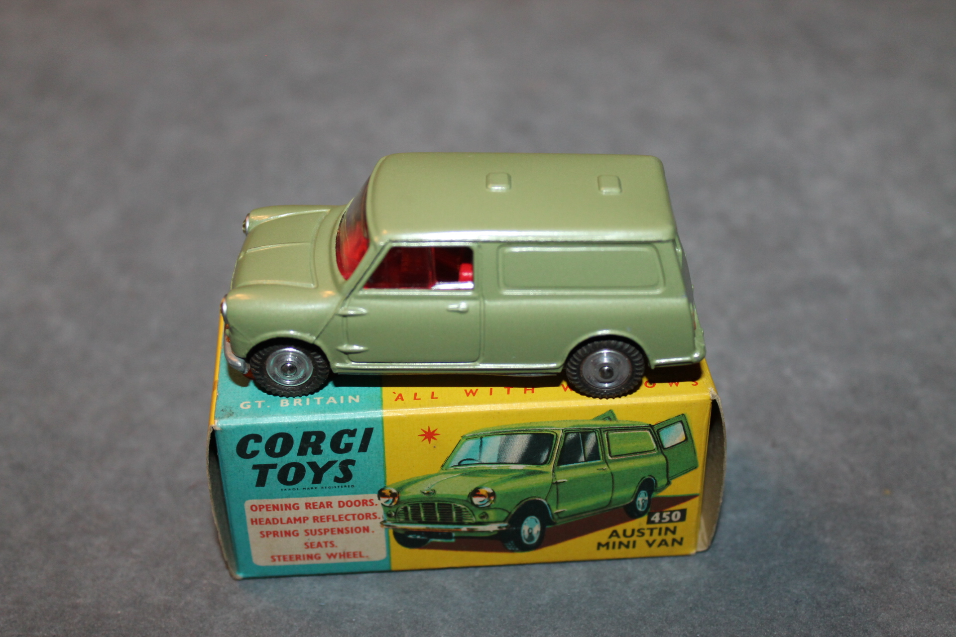 Corgi Toys 450 Austin Mini Van - Diecast