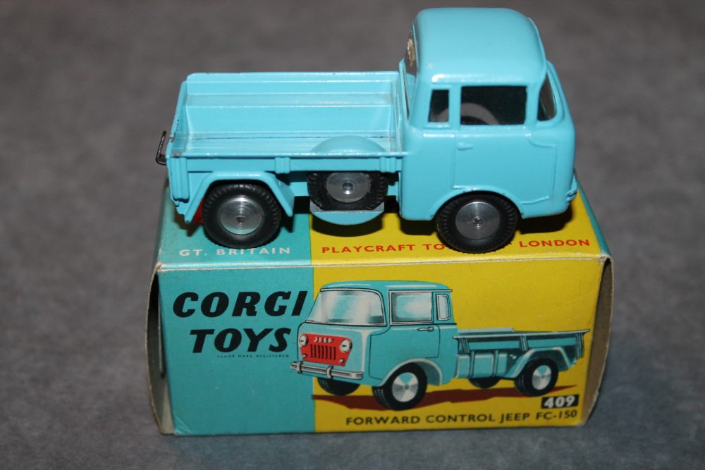 forward control jeep fc 150 corgi toys 409 side