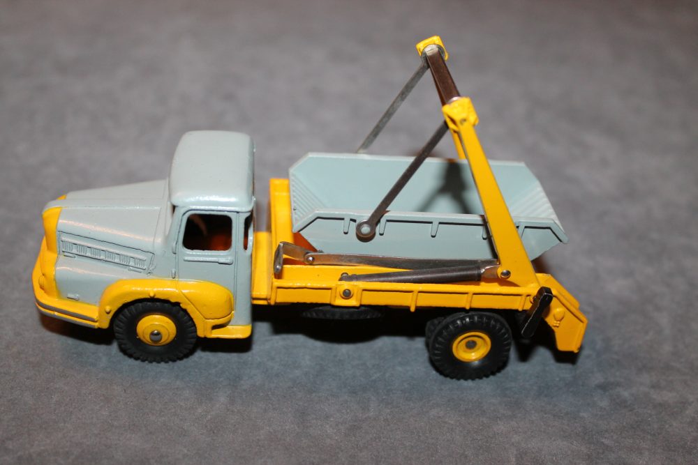 unic marrel multi skip truck french dinky toys 038a