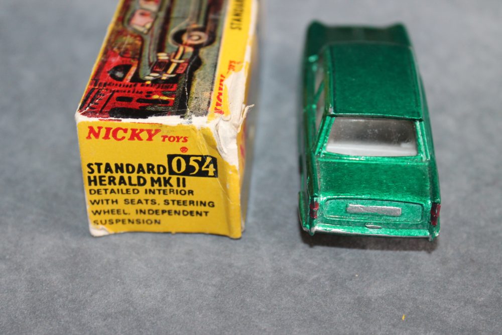 standard herald nicky toys 054 back
