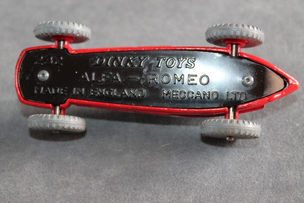 alfa romeo racing car dinky toys 232 base