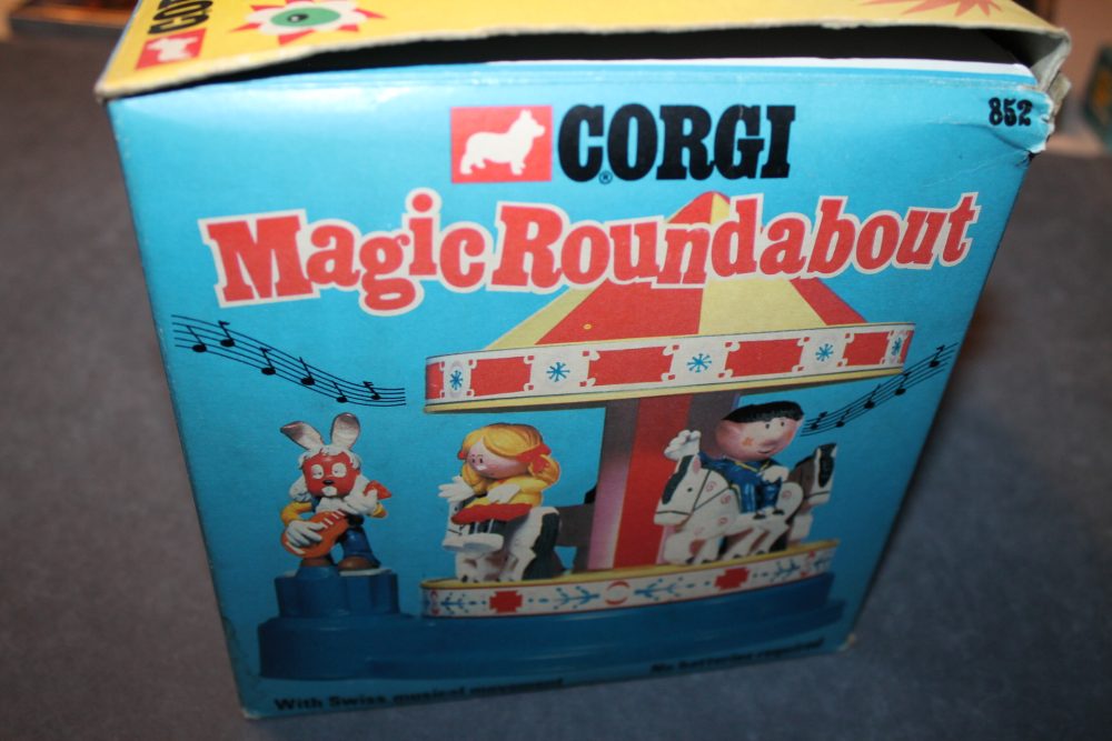 magic roundabout corgi toys 852 box