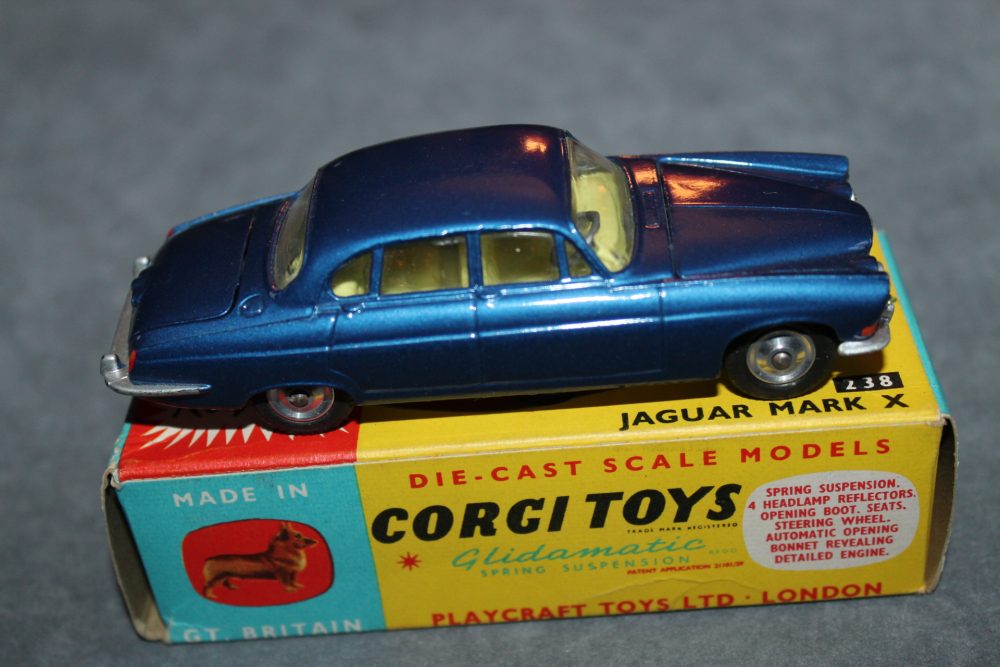 jaguar mark 10 rare variation corgi toys 238 side
