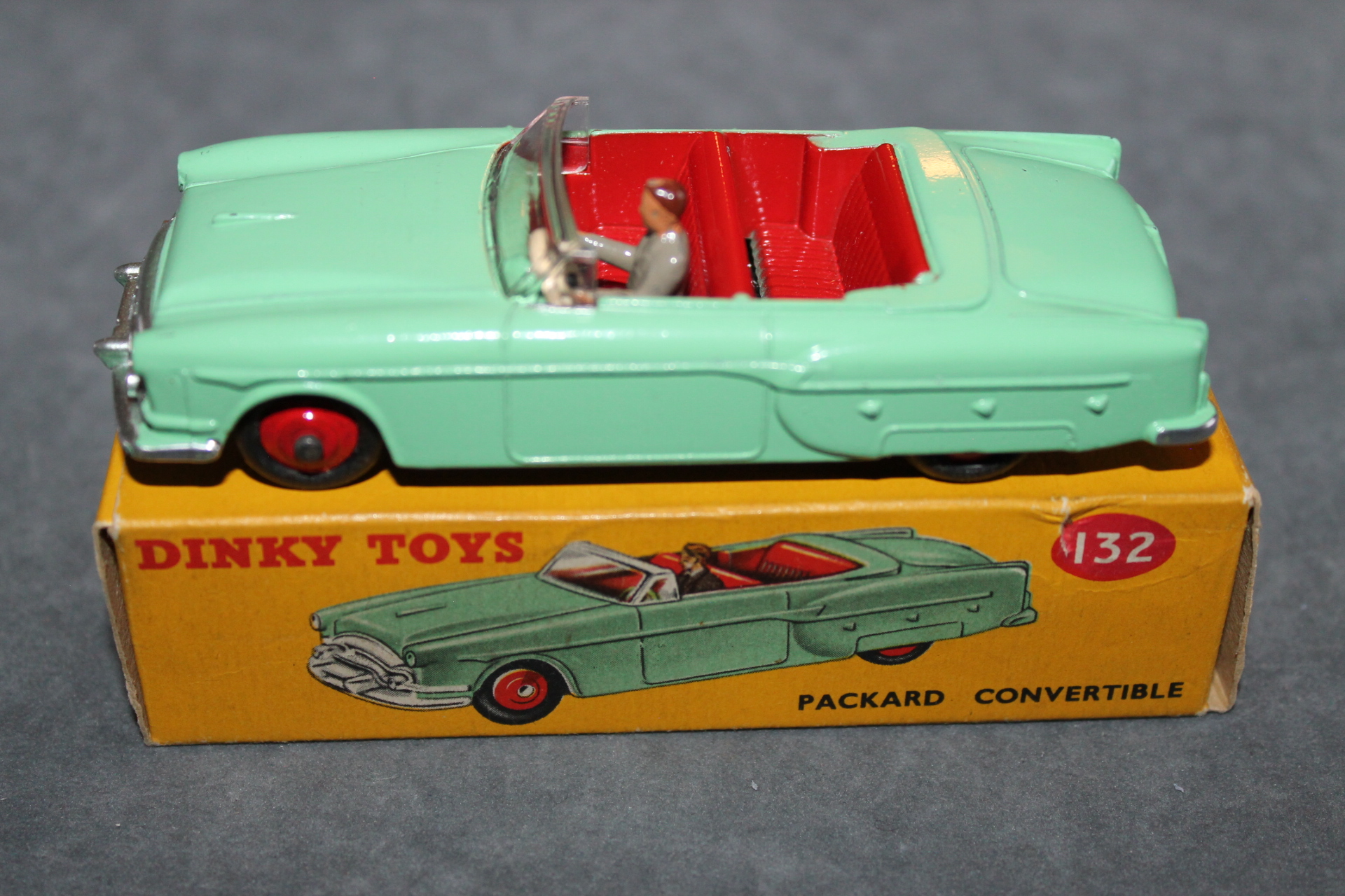 Dinky Toys 132 Packard Convertible - Diecast